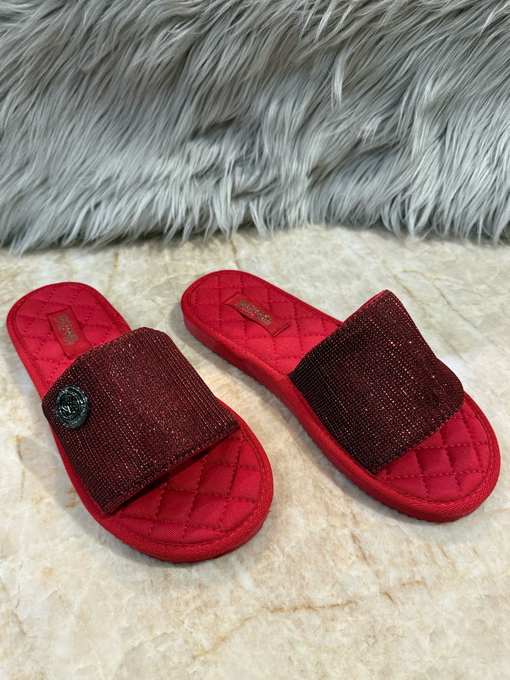 Michael Kors Janis Slide Sandals Red
Silver 8M
